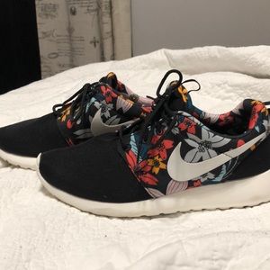Nike Women’s Roshe Run
